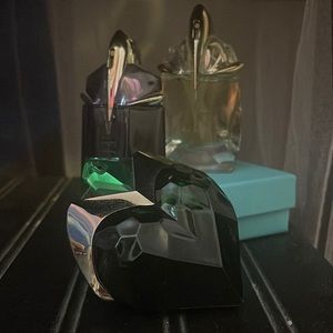 Mugler Aura Perfume Authentic 1.7oz used once as pictured.